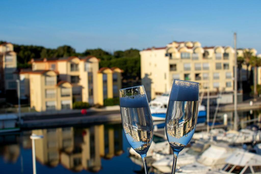 Mer Veilleuse Gruissan - Clim - Piscine Kültér fotó