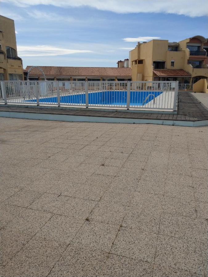 Mer Veilleuse Gruissan - Clim - Piscine Kültér fotó